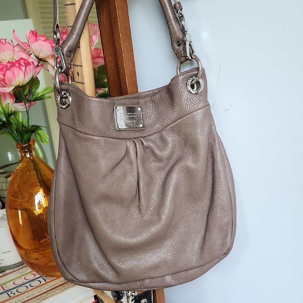 Marc By Marc Jacobs Reissue Q Hillier Hobo In Taupe
